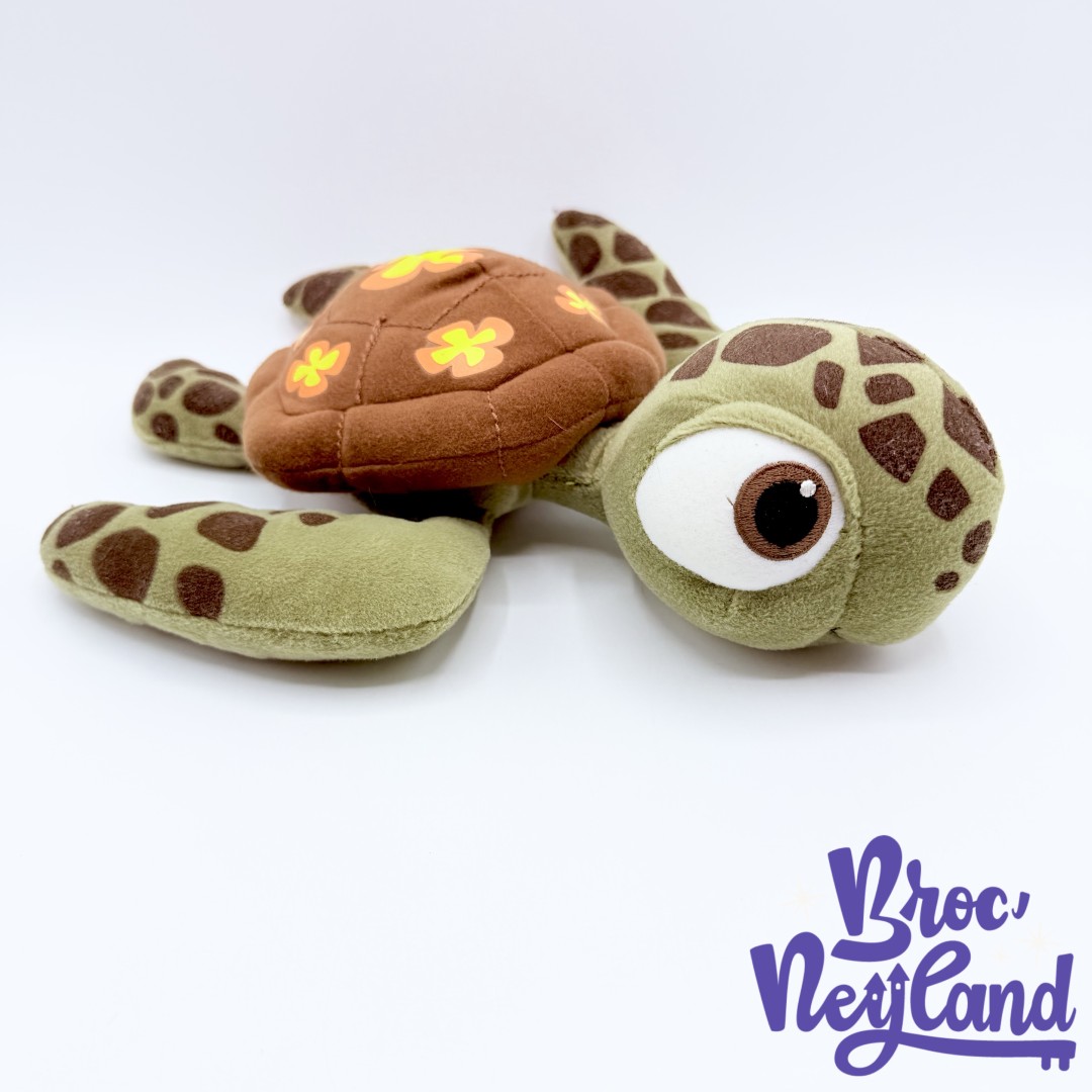 Peluche-Squiz-Tortue-Le-Monde-de-Nemo-Disney-Parks-2016-Disneyland-vert-marron-32-cm (4)