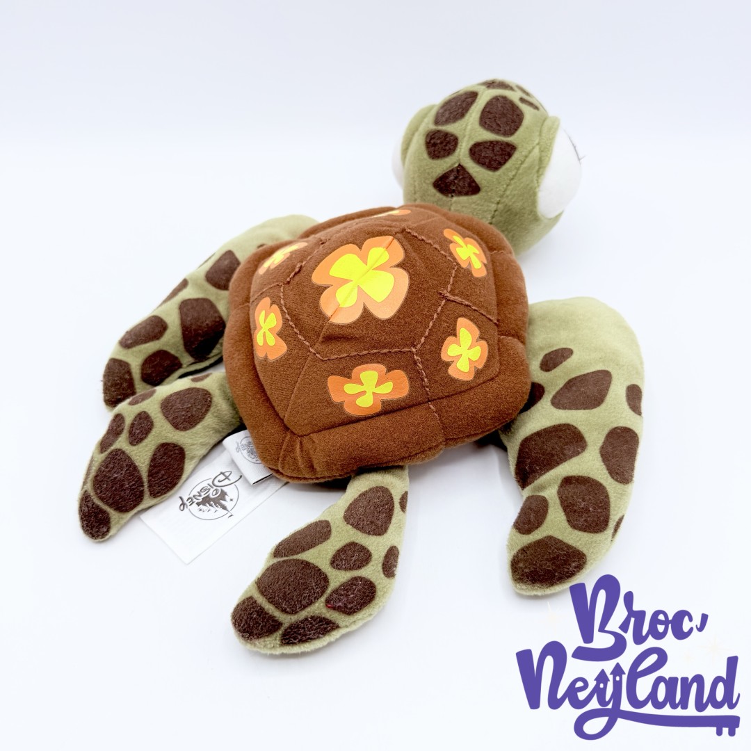 Peluche-Squiz-Tortue-Le-Monde-de-Nemo-Disney-Parks-2016-Disneyland-vert-marron-32-cm (2)