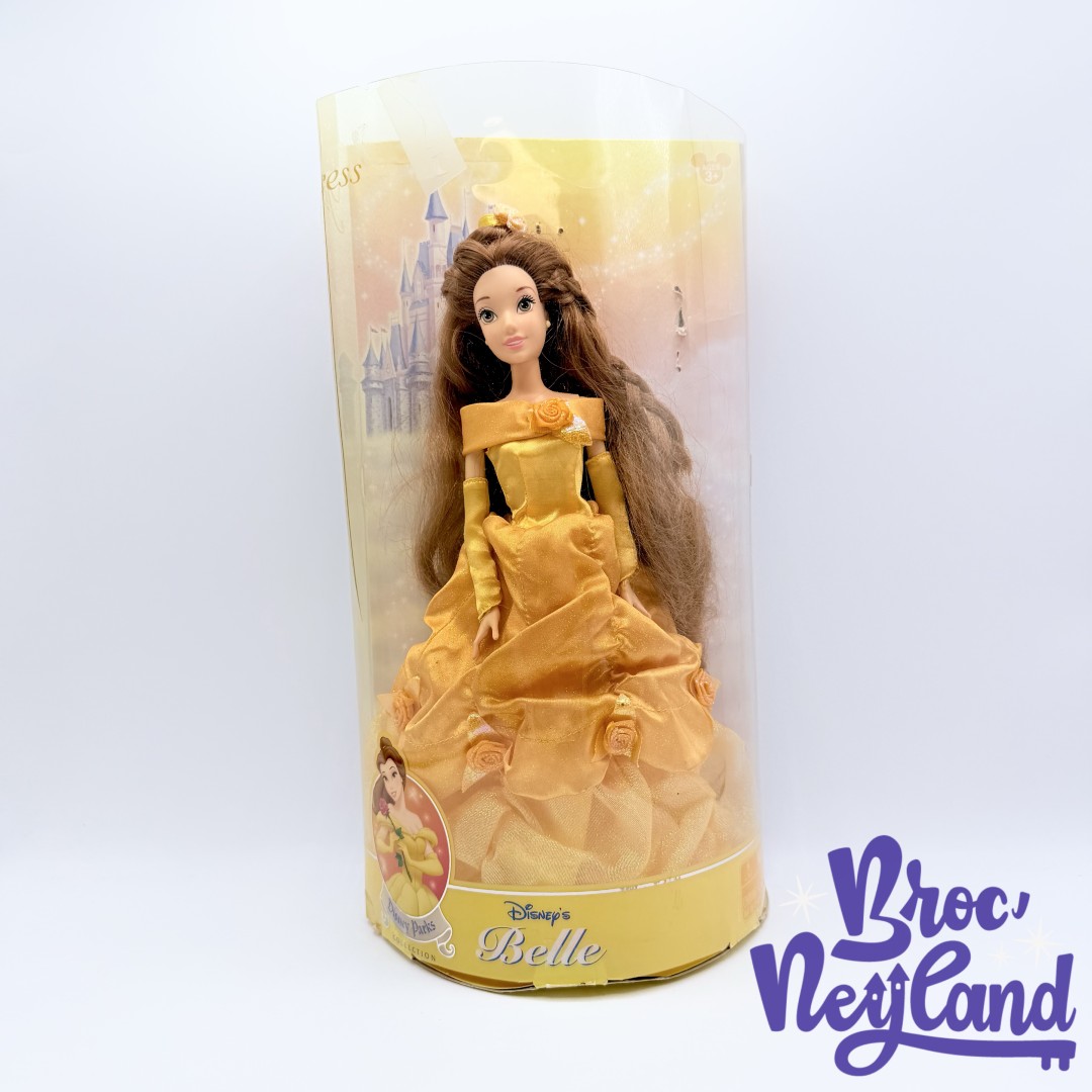Poupée-Belle-La-Belle-et-la-Bête-Disney-Parks-Collection-princesse-boite (4)