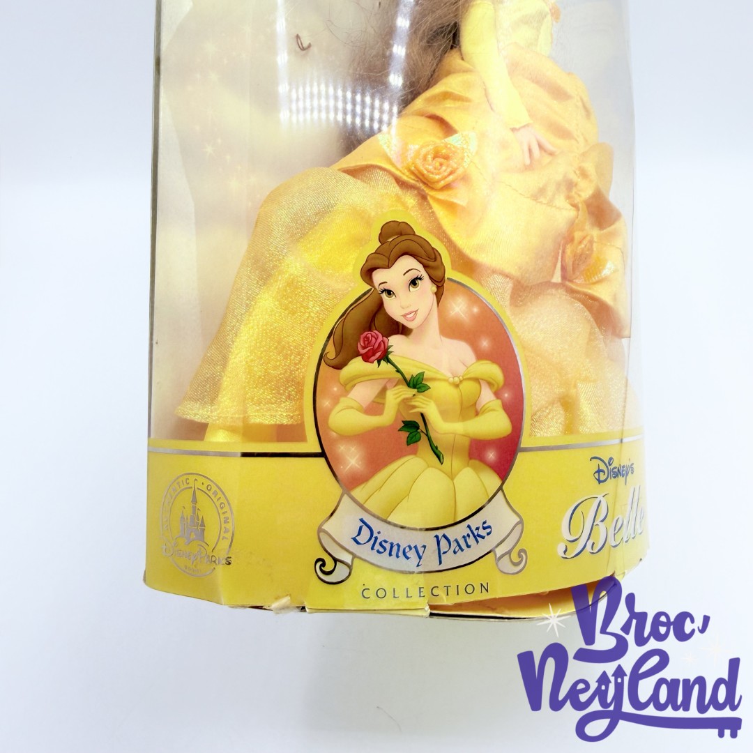 Poupée-Belle-La-Belle-et-la-Bête-Disney-Parks-Collection-princesse-boite (8)