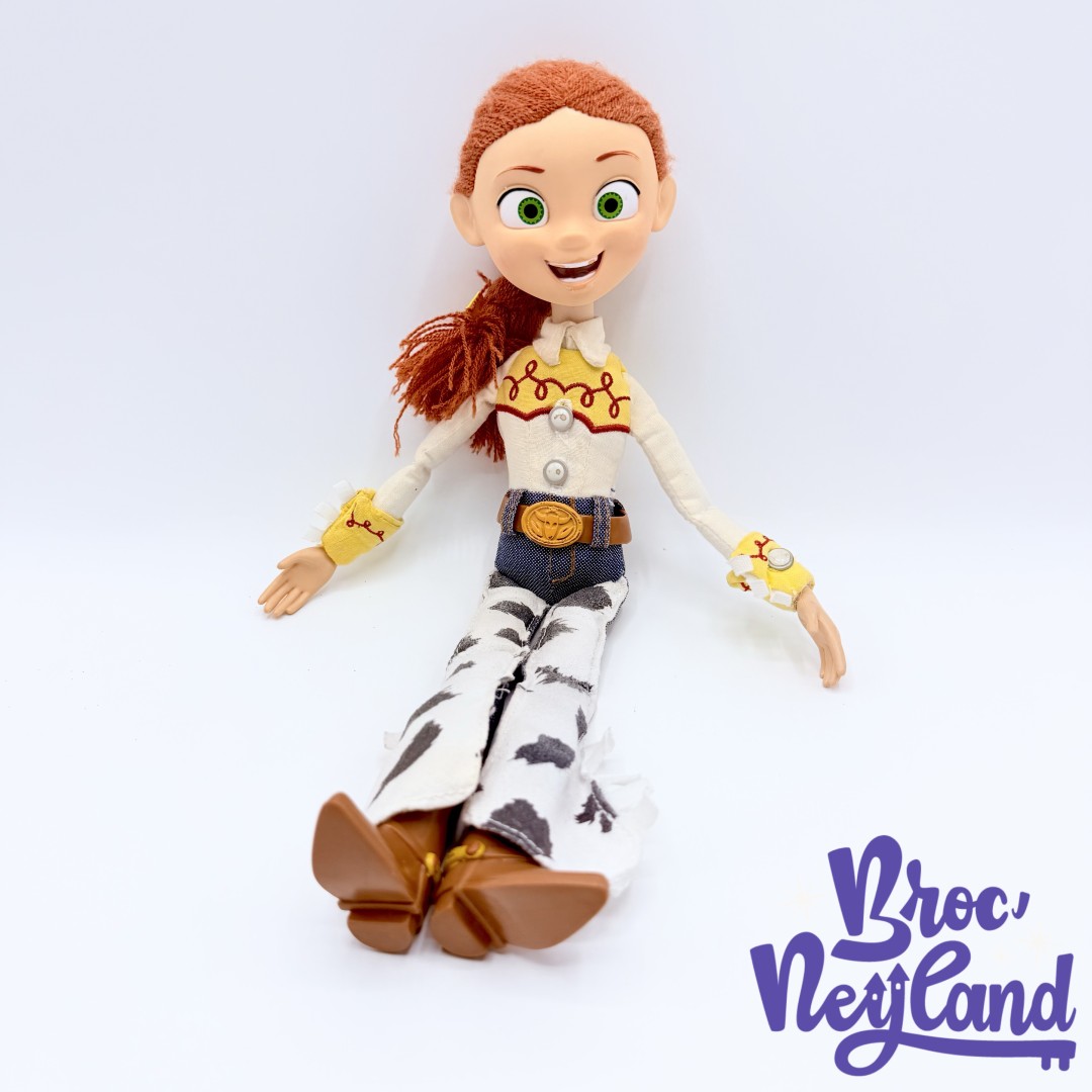 Jouet-Poupée-Jessie-SinG-N-Yodel-parlant-à-ficelle-Toy-Story-Disney-Thinkway-Toys-2012-parle-ANGLAIS (2)
