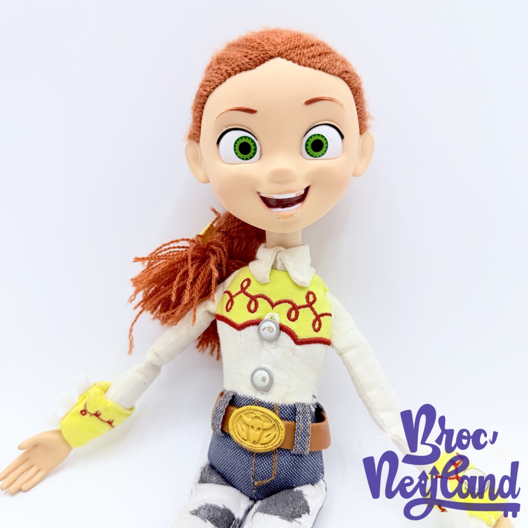 Jouet-Poupée-Jessie-SinG-N-Yodel-parlant-à-ficelle-Toy-Story-Disney-Thinkway-Toys-2012-parle-ANGLAIS (5)