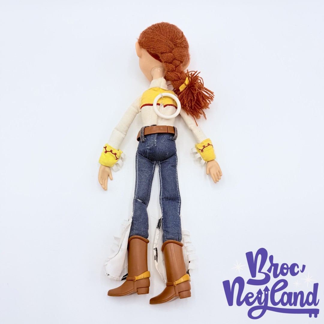 Jouet-Poupée-Jessie-SinG-N-Yodel-parlant-à-ficelle-Toy-Story-Disney-Thinkway-Toys-2012-parle-ANGLAIS (1)