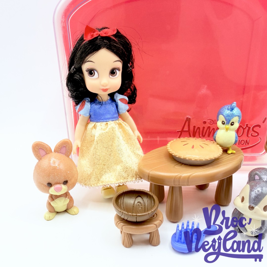 Ensemble-de-jeu-Coffret-Mini-Poupée-Blanche-Neige-Animators-Collection-Disney-Store-valise (4)
