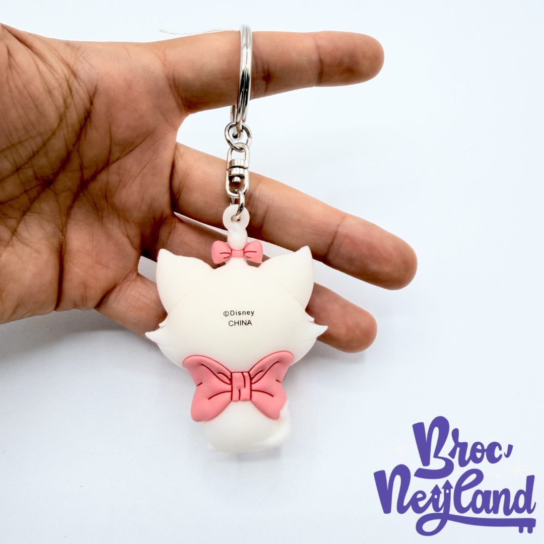 Porte-clés-Marie-Les-Aristochats-Disneyland-Paris-Disney-figurine-plastique-chat-blanc (1)