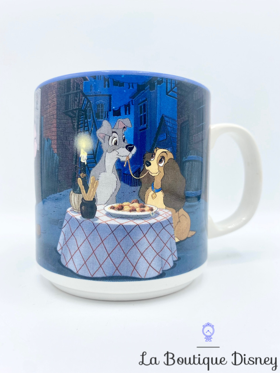 Tasse Scène La belle et le clochard The Walt Disney Company mug scène film spaghetti musique chiens