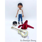 figurine-chantante-miguel-coco-disney-store-poupée-articulée-guitare-musique-1