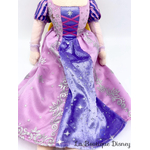poupée-chiffon-raiponce-disneyland-paris-peluche-disney-princesse-robe-velour-pailettes-50-cm-3