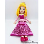 poupée-chiffon-aurore-la-belle-au-bois-dormant-disney-store-peluche-princesse-robe-velours-paillettes-2