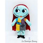 peluche-sally-étrange-noel-mr-jack-disney-parks-disneyland-couture-cicatrice-cheveux-rouge-2
