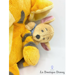 peluche-tigrou-petit-gourou-disneyland-disney-winnie-ourson-épaule-1