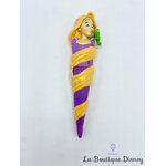 stylo-raiponce-pascal-disneyland-paris-disney-crayon-relief-3d-1