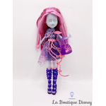 poupee-monster-high-kiyomi-hanté-bleu-rose-visage-pale-3