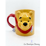 tasse-winnie-ourson-3D-disney-store-jaune-rouge-relief-2