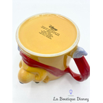 tasse-winnie-ourson-3D-disney-store-jaune-rouge-relief-6