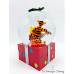 boule-a-neige-winnie-tigrou-noel-2008-disney-store-exclusive-snow-globe-cadeau-6