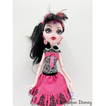 poupée-monster-high-draculaura-photo-de-classe-noir-rose-2