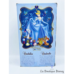 poupée-cendrillon-disneyland-paris-disney-vintage-boxée-boite-bleu-2