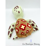 peluche-squiz-tortue-le-monde-de-némo-disneyland-disney-6