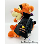 peluche-musicale-tigrou-vampire-halloween-disneyland-paris-disney-2002-winnie-ourson-automate-2