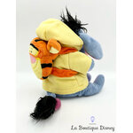 peluche-bourriquet-sac-a-dos-tigrou-disney-store-winnie-ourson-collection-20-cm-5