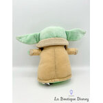 peluche-grogu-star-wars-disney-bébé-yoda-mandalorian-5