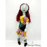poupée-chiffon-sally-disney-store-étrange-noel-mr-jack-écusson-peluche-3