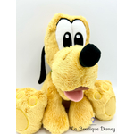 peluche-pluto-big-feet-disney-parks-2020-disneyland-chien-jaune-1