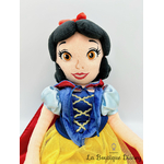 poupée-chiffon-blanche-neige-écusson-disney-store-peluche-princesse-0