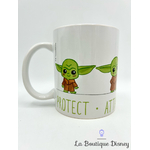 tasse-grogu-protect-attack-snack-star-wars-the-mandalorian-disney-mug-stor-home-0
