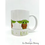 tasse-grogu-protect-attack-snack-star-wars-the-mandalorian-disney-mug-stor-home-2