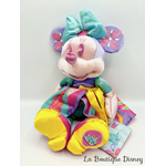peluche-minnie-mouse-main-attraction-4-12-its-a-small-world-disney-store-édition-limitée-1