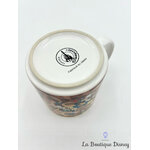 tasse-scène-mickey-et-ses-amis-noel-disneyland-paris-mug-disney-scene-film-dingo-cheminée-4