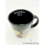 tasse-cruella-denfer-accessories-are-a-must-disney-villains-churchill-disney-les-101-dalmatiens-mug-3