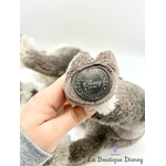 peluche-sven-renne-la-reine-des-neiges-disney-store-écusson-6