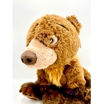 peluche-koda-ours-marron-frère-des-ours-disneyland-paris-disney-écusson-1