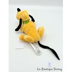 peluche-mini-pluto-couché-disney-store-chien-jaune-plat-ventre-dort-1
