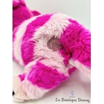 peluche-chat-cheshire-disney-store-écusson-alice-au-pays-des-merveilles-chat-rose-rayures-4