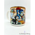 tasse-scène-pinocchio-walt-disney-company-mug-scène-film-atelier-gepetto-0