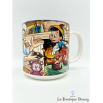 tasse-scène-pinocchio-walt-disney-company-mug-scène-film-atelier-gepetto-2