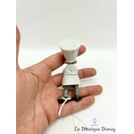 figurine-skinner-1