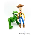 figurines-woody-rex-toy-story-3-disney-mattel-exclusive-toysrus-movie-moments-15-cm (2)