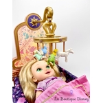 coffret-cadeau-berceau-poupée-raiponce-bébé-animators-collection-disney-store-rapunzel (13)