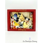 cadre-decoration-mickey-minnie-noel-disneyland-disney-3D-rouge (3)