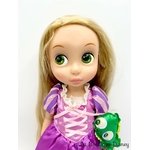 Poupée Raiponce Animators Collection V3 Disney Store 2016 Pascal princesse robe violette 40 cm