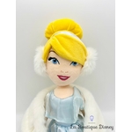 poupée-chiffon-cendrillon-hiver-disney-store-princesse-cape-manteau (4)