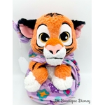 peluche-rajah-tigre-aladdin-disney-parks-cocon-emmailloté-couverture (5)