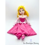 poupée-chiffon-xxl-aurore-range-pyjama-disney-store-écusson-peluche-la-belle-au-bois-dormant-grand-format-taille (4)