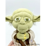 peluche-maitre-yoda-disney-parks-disneyland-star-wars-jedi-vert (5)