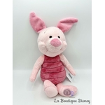 peluche-porcinet-disney-store-écusson-cocohon-rose-winnie-ourson (8)